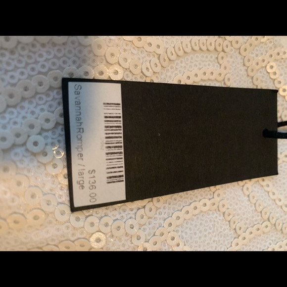 Line & Dot romper - Picture 3 of 3